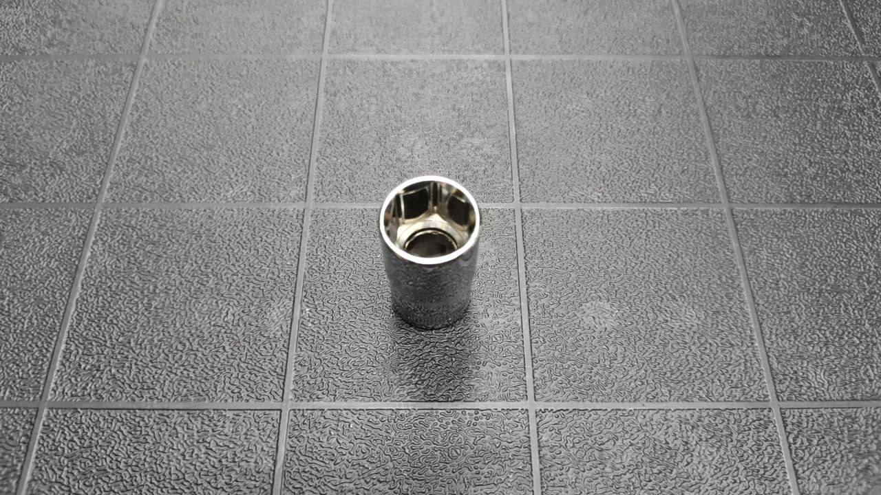 Головка короткая 6-ти гр. 16мм 1/2 YONK