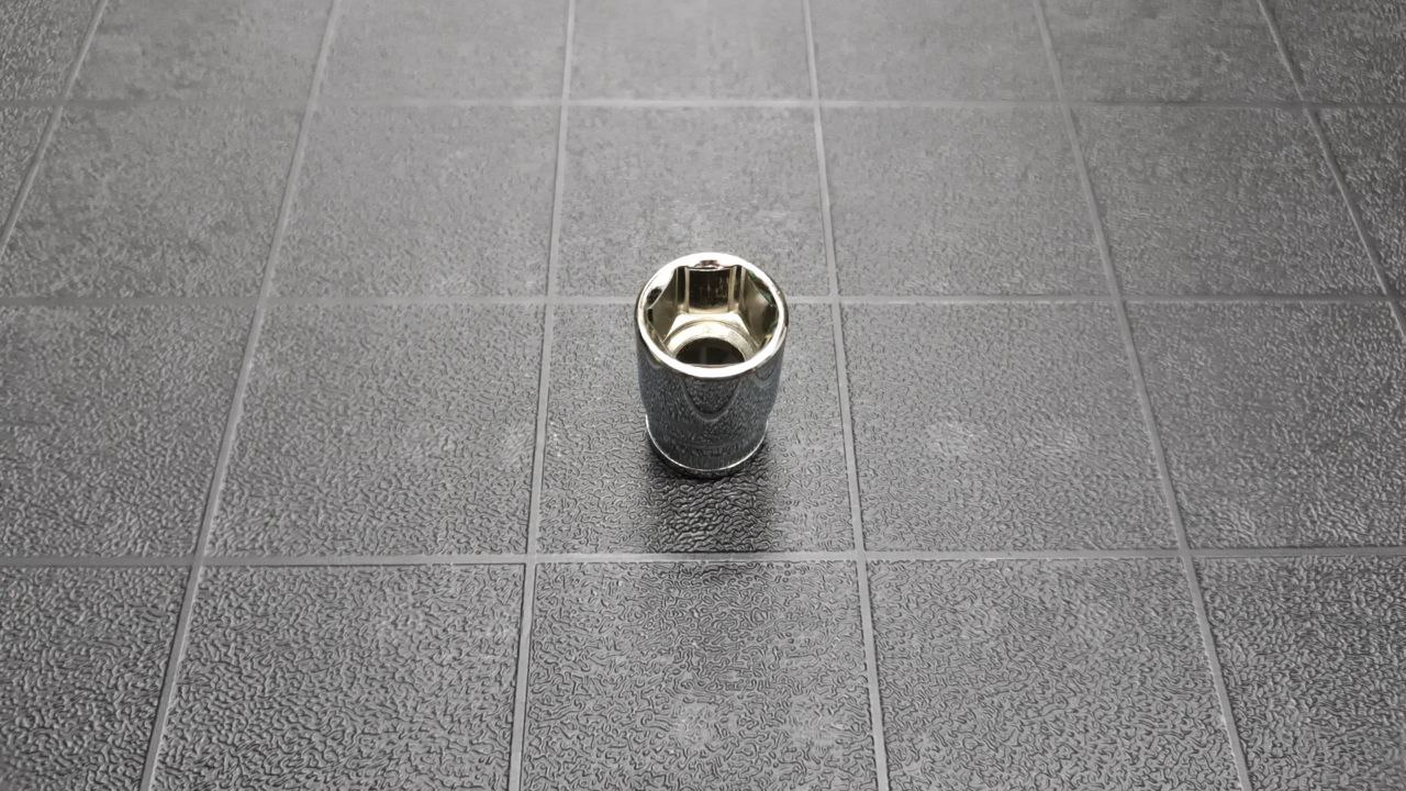 Головка короткая 6-ти гр. 18мм 1/2 YONK