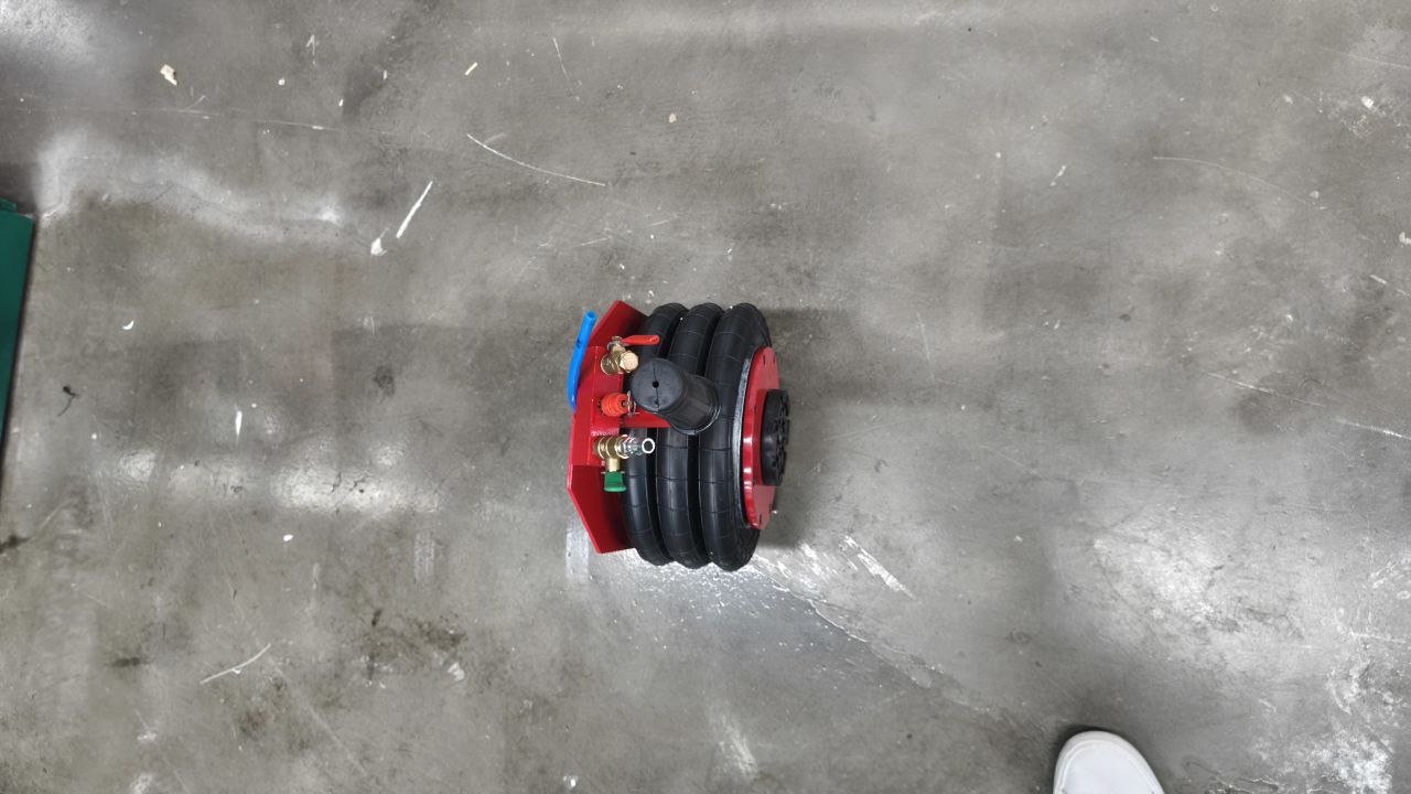 Домкрат пневматический подкатной 3т