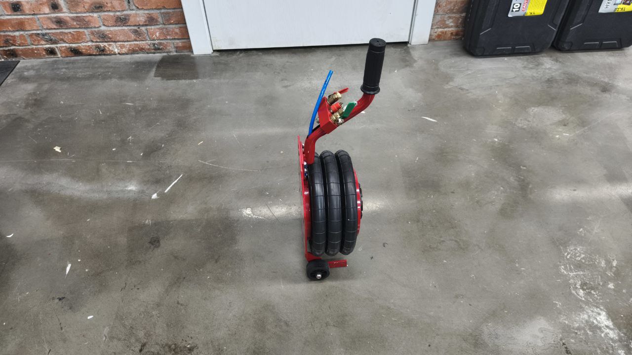 Домкрат пневматический подкатной 3т