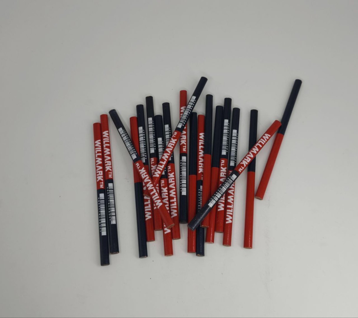 Карандаш строит. 180мм двухцвет.