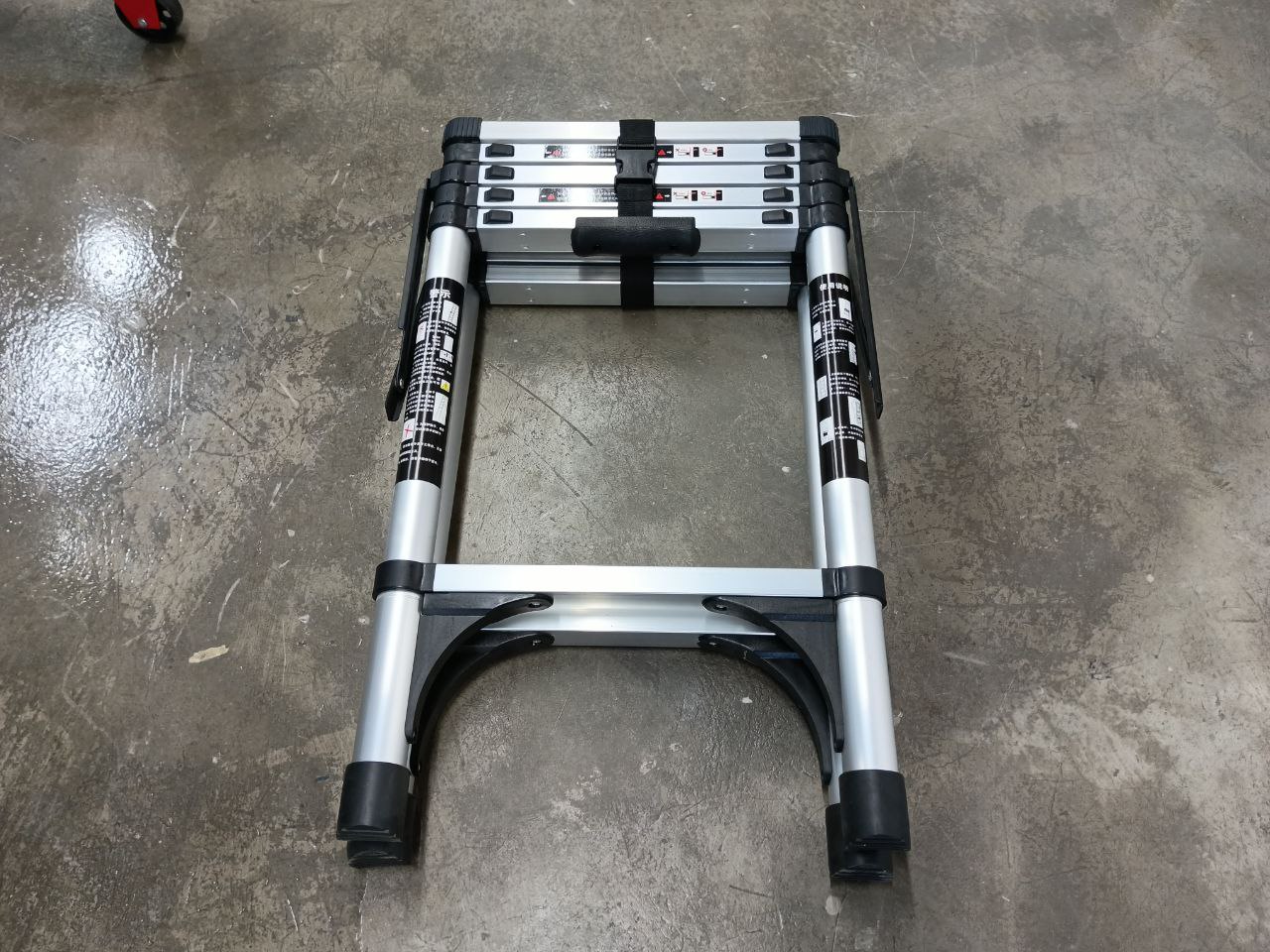 Лестница стремянка алюминиевая 2,2+2,2м