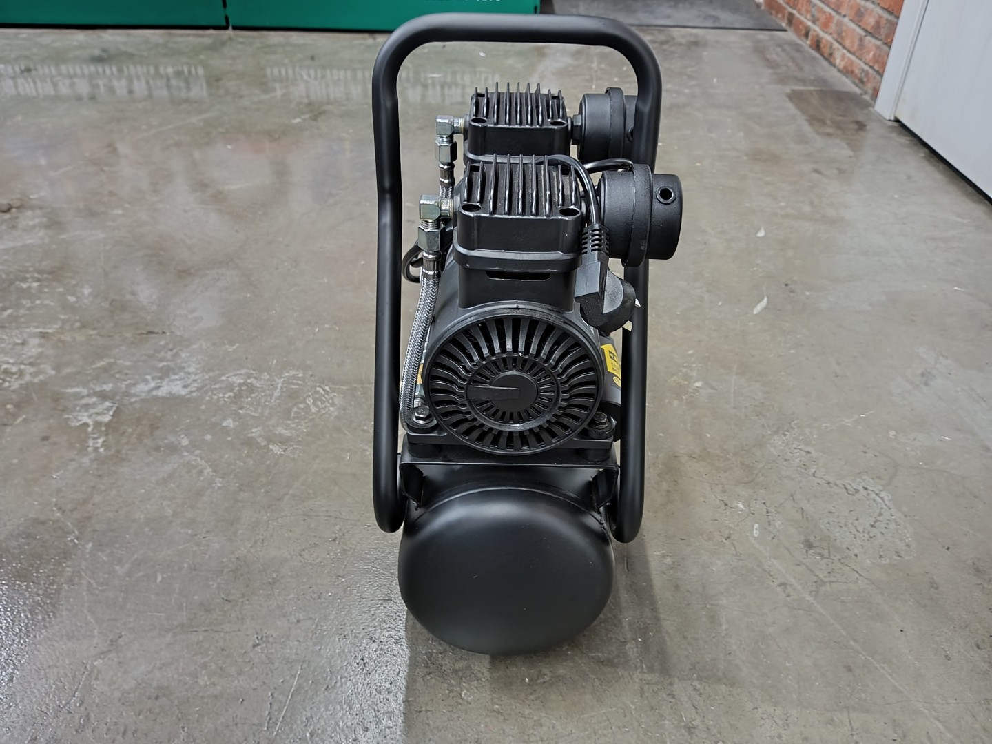 Компрессор безмаслянный "Boyiair" 1015. 1200W. 80л/мин, 15л.