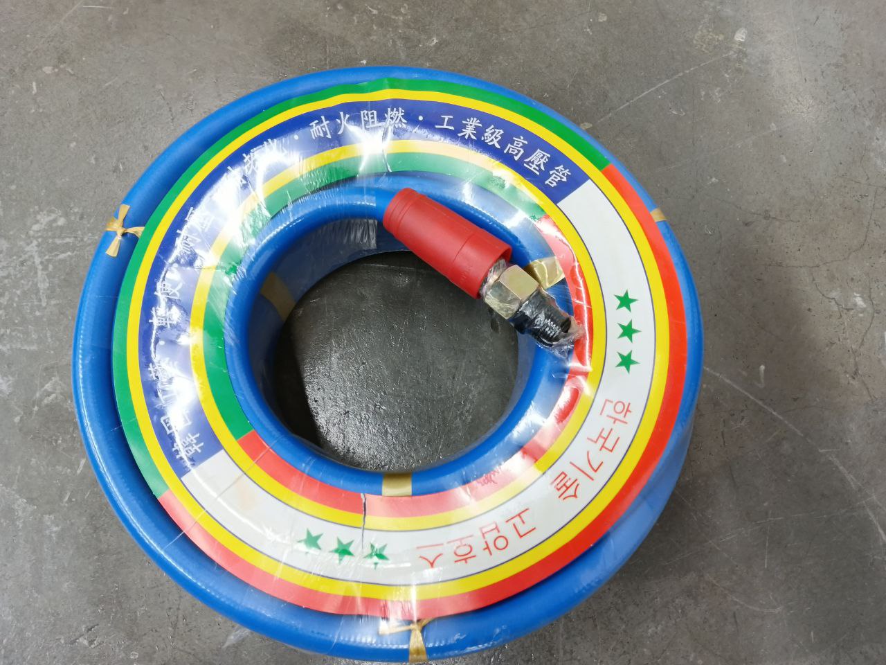 Шланг воздушный, штуцер М22 Ф13мм(в бухте 20м)