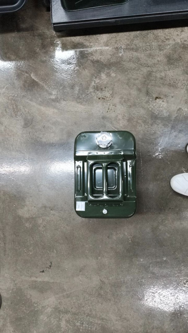 Канистра металлическая 20 л.