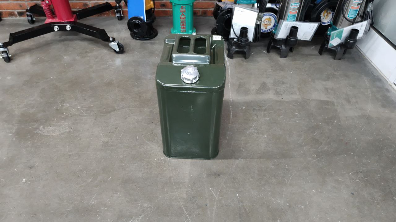 Канистра металлическая 35 л.