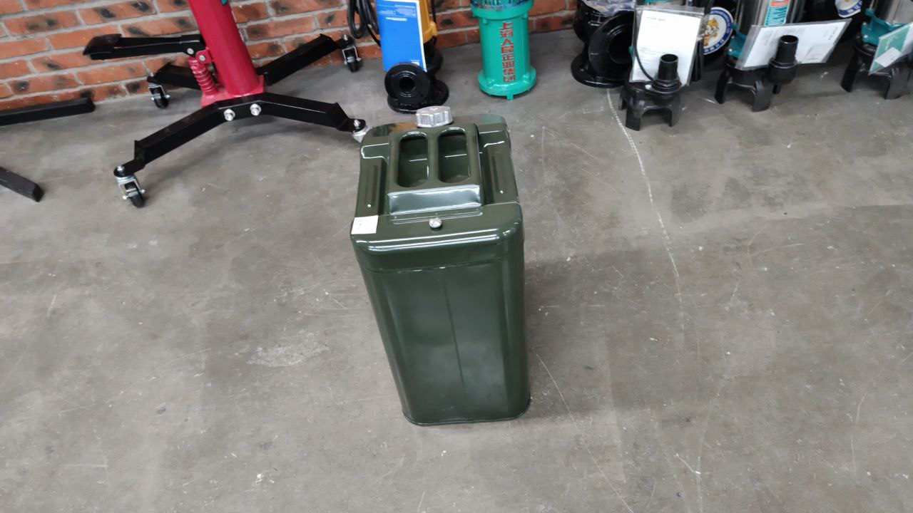 Канистра металлическая 40 л.