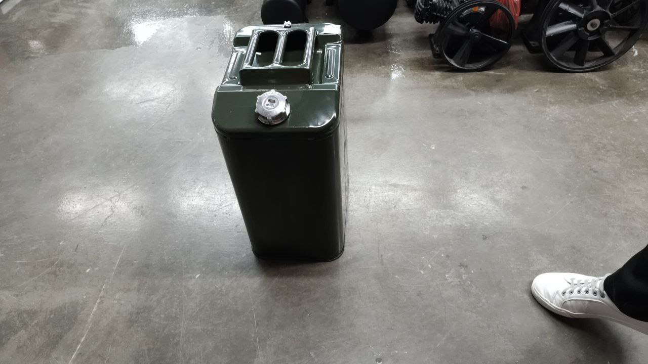 Канистра металлическая 40 л.