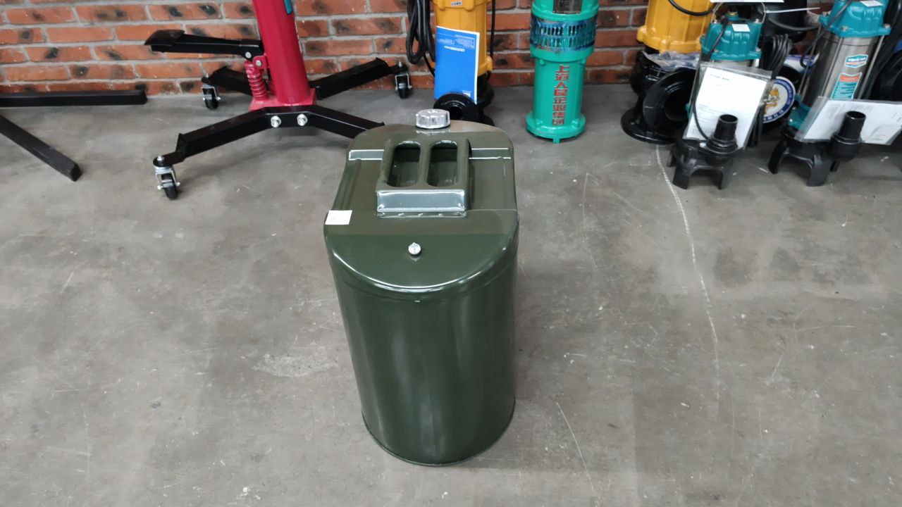 Канистра металлическая 50 л.