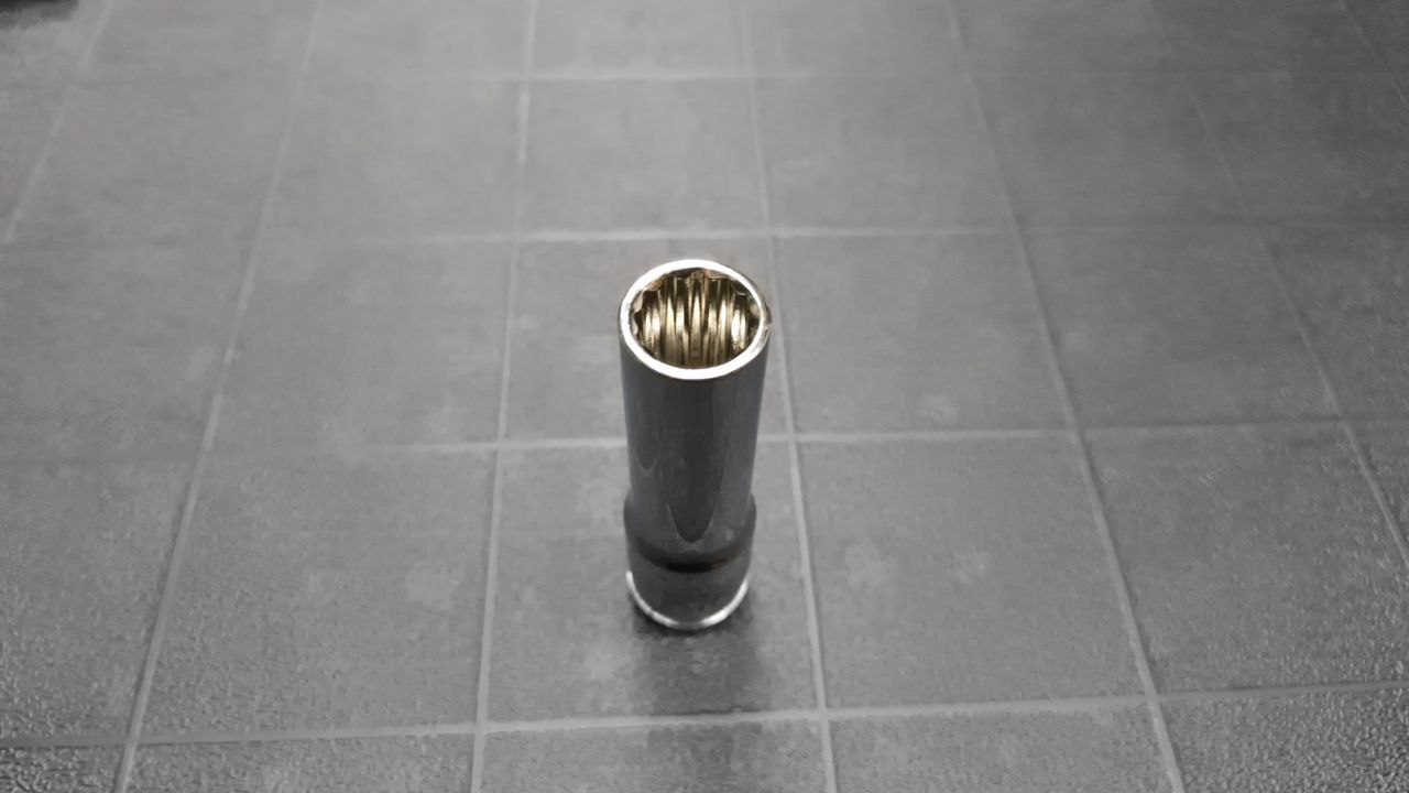 Головка длинная многогр. 13мм 1/2 YONK