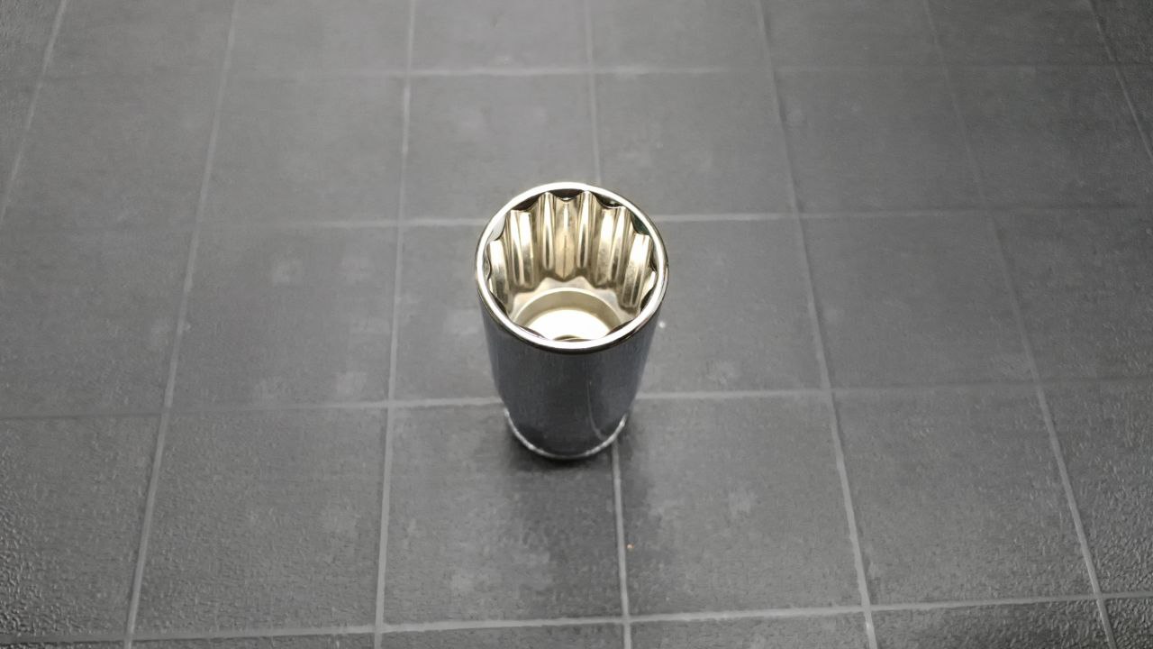 Головка длинная многогр. 27мм 1/2 YONK