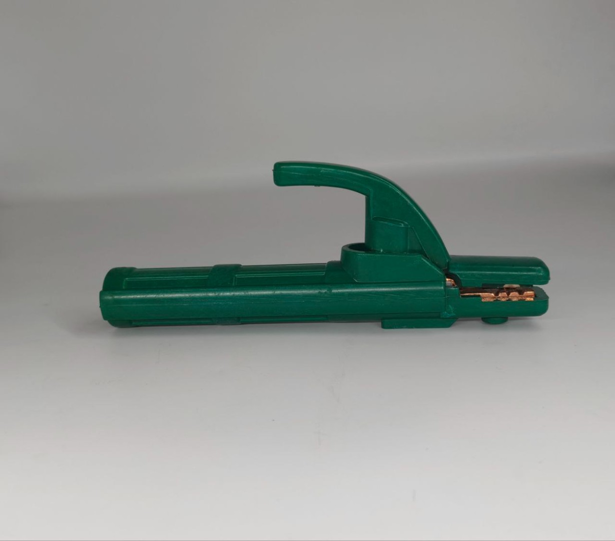 Держатель электродов 300А YONK, шт