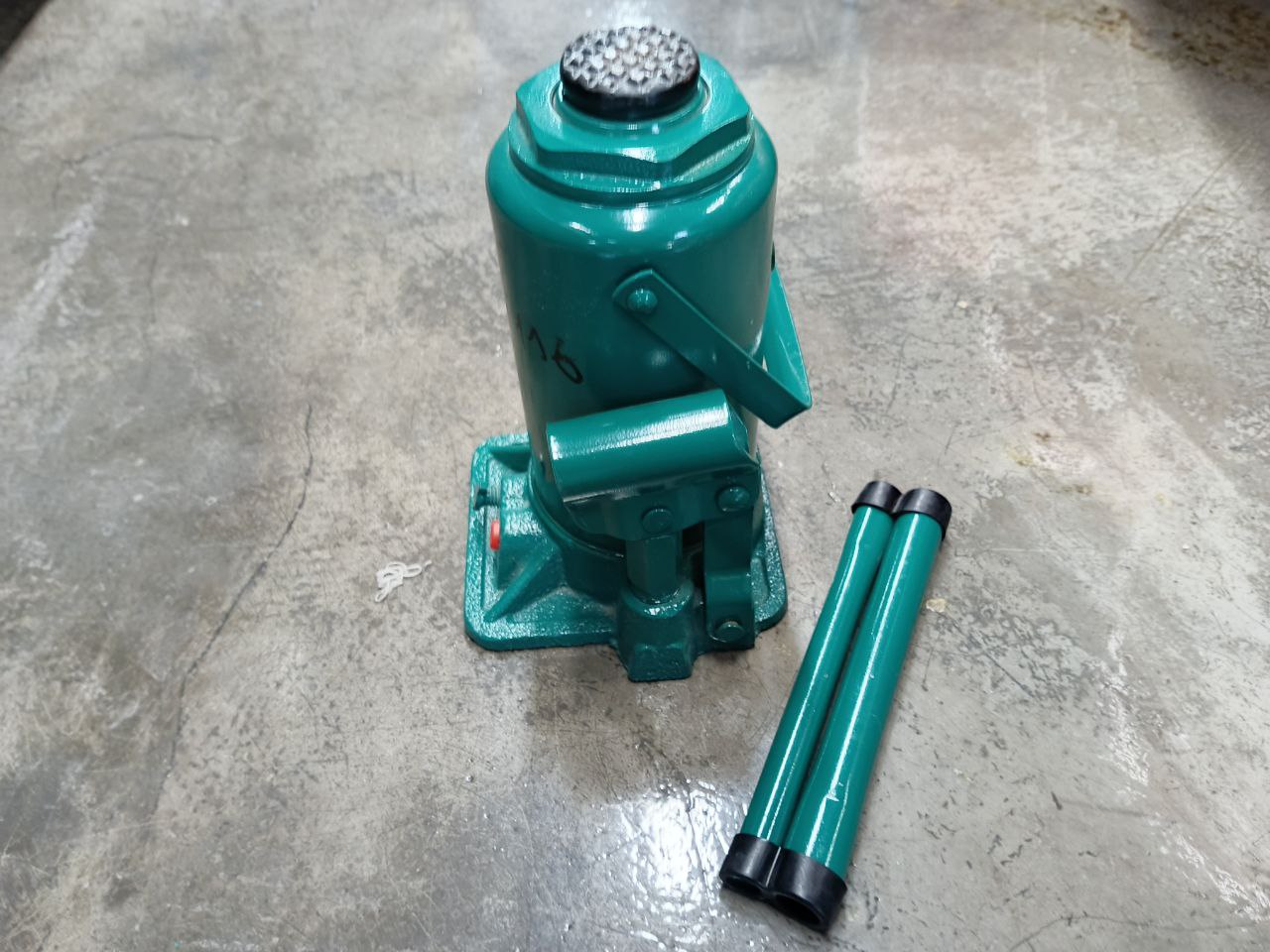 Домкрат гидравлический  бутылочный 16т YONK