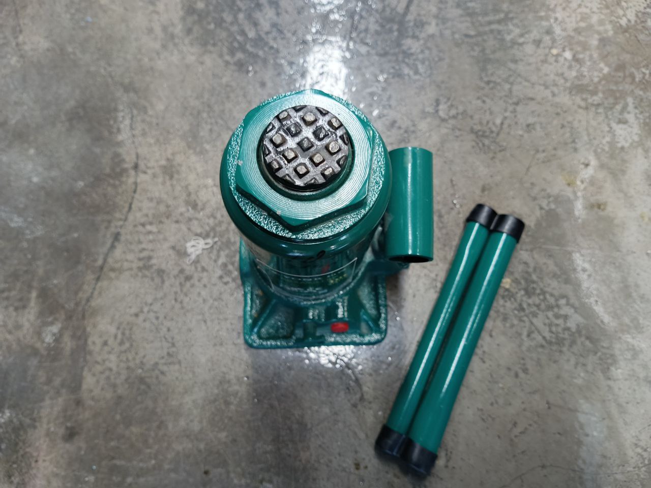 Домкрат гидравлический бутылочный 10т YONK