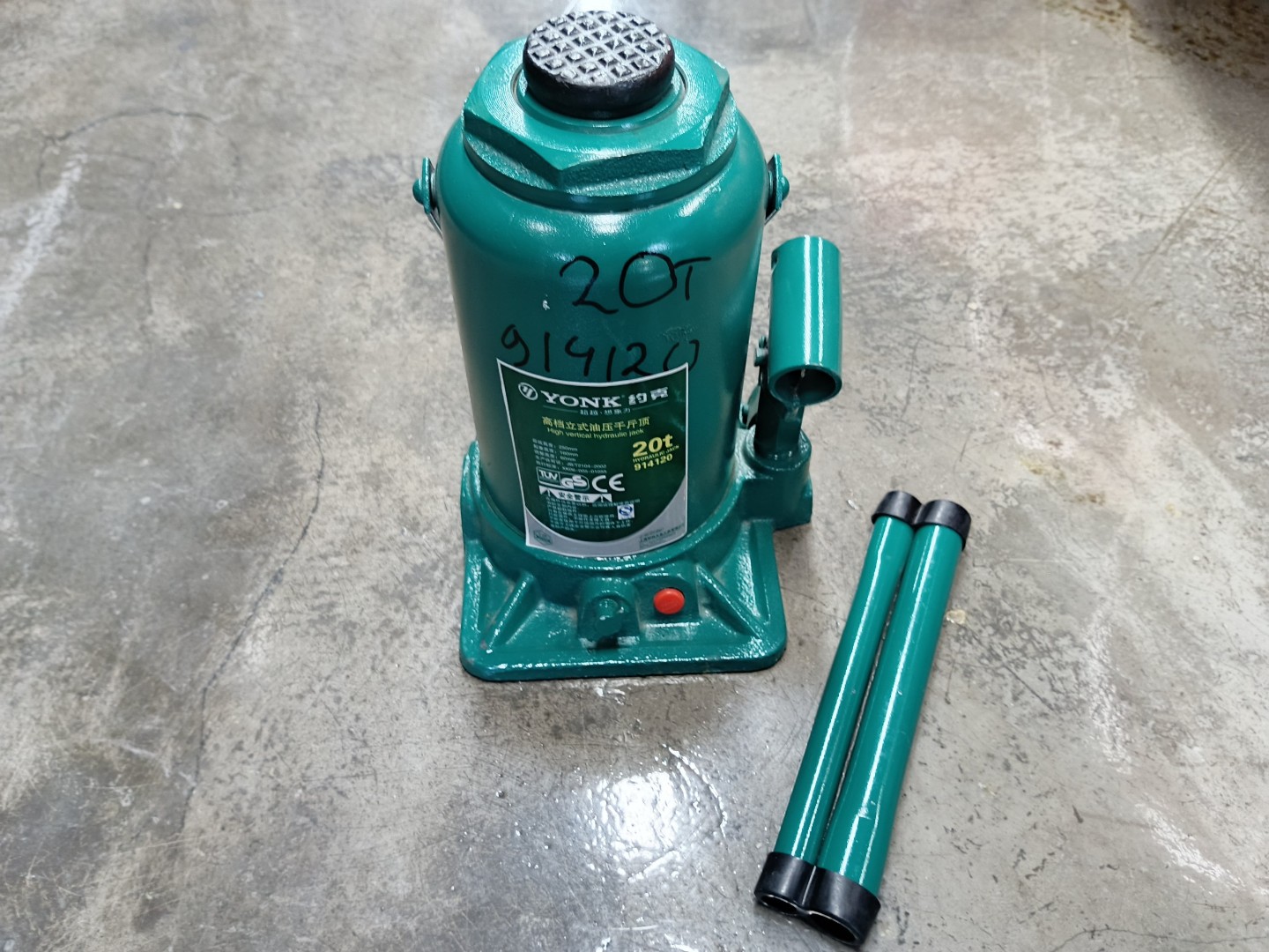 Домкрат гидравлический бутылочный 20т YONK