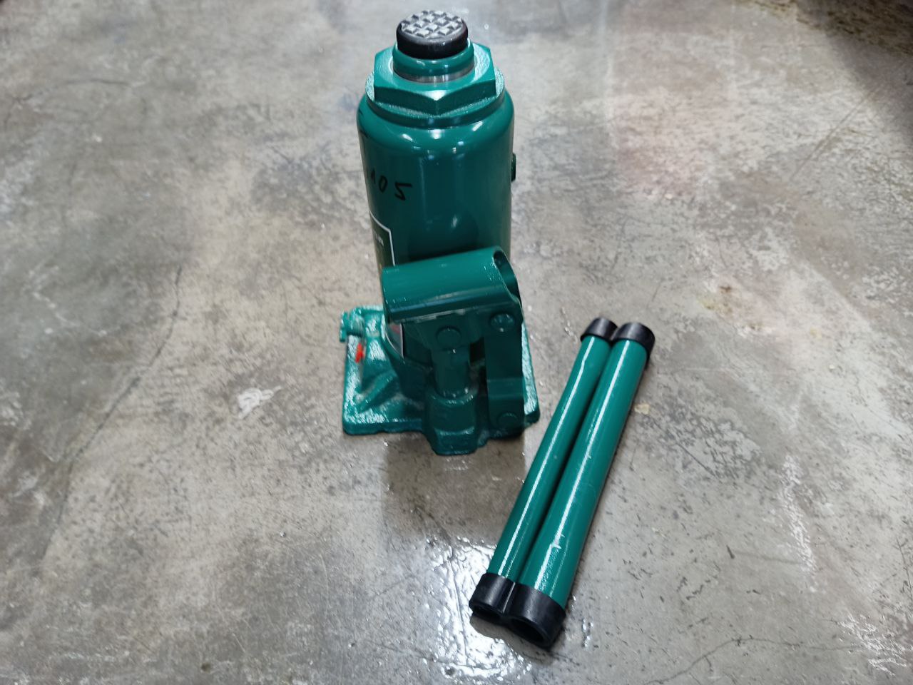 Домкрат гидравлический бутылочный 5т YONK