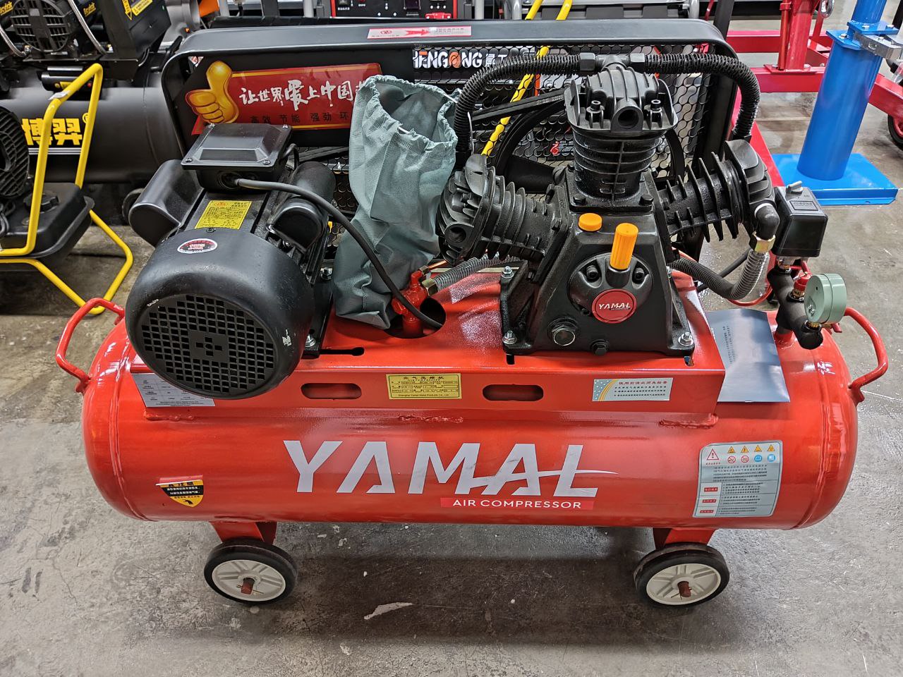 Компрессор с ременной передачей 0,36м3, 100л 12,5бар 3 кВт 220V