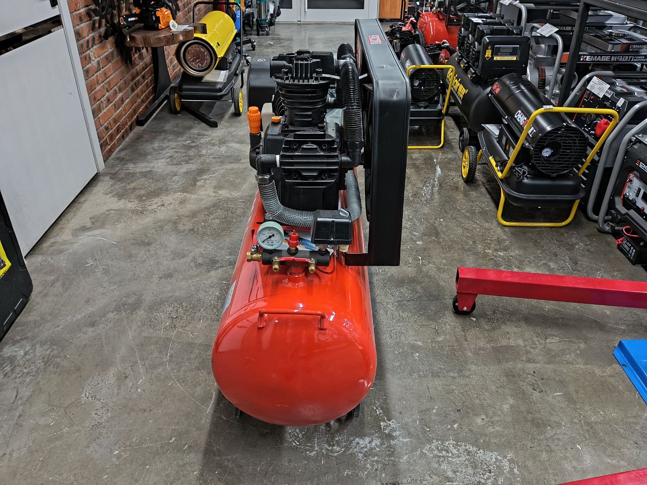 Компрессор с ременной передачей 0,9м3, 180л 12,5бар 7,5 кВт 380V YAMAL