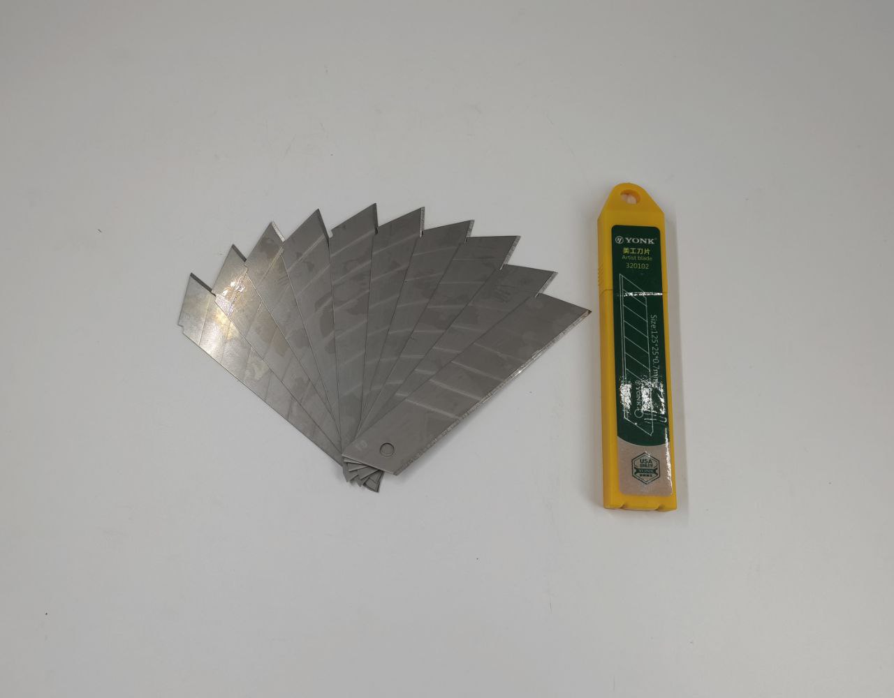 Лезвие для ножа 0,7х25 мм уп. 10шт YONK