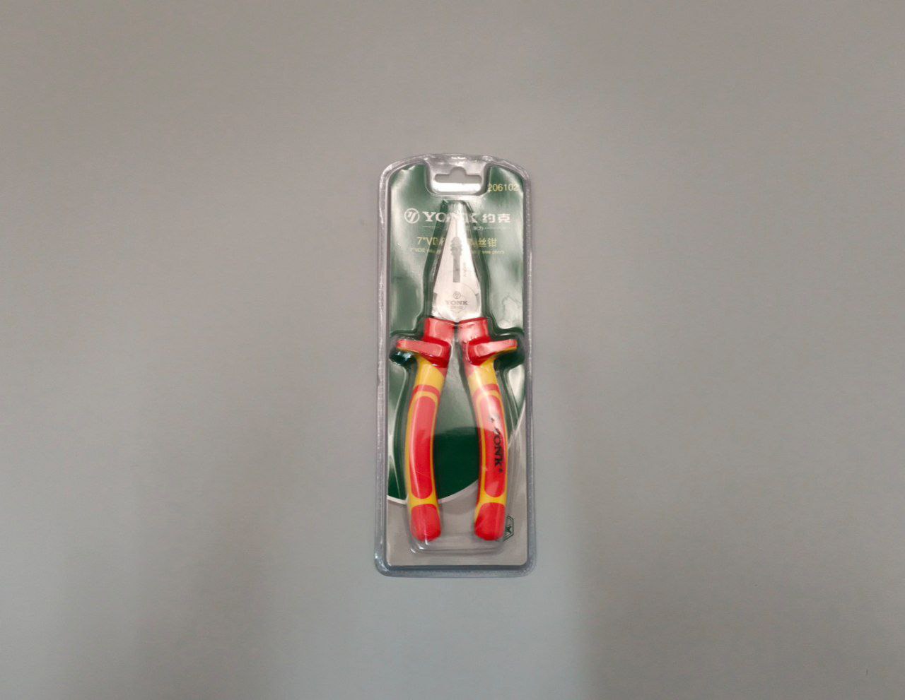 Пассатижи диэлектрические 7" YONK